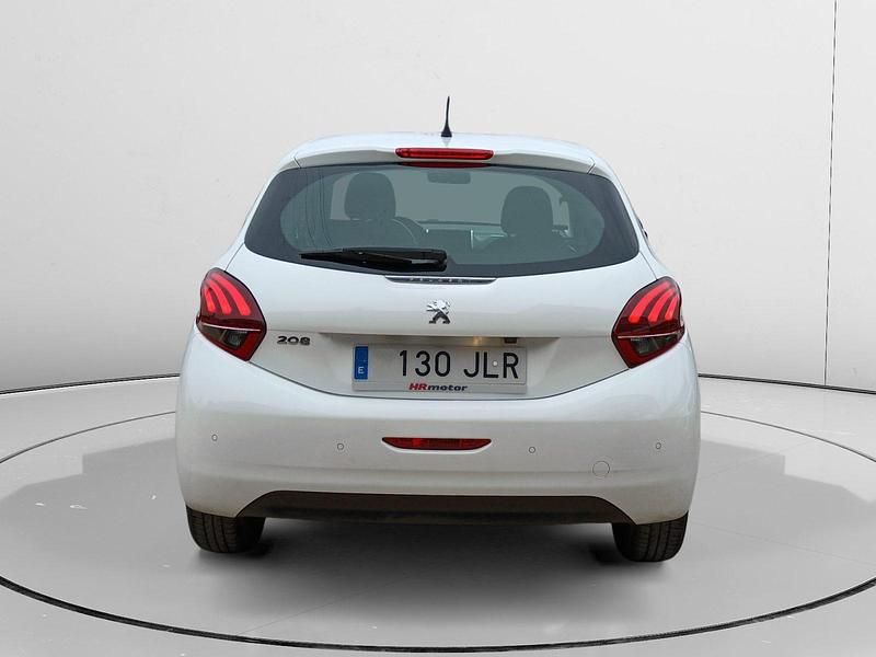 Usado Peugeot 208 Active 83 CV (61 kW) 2016 Blanco Utilitario