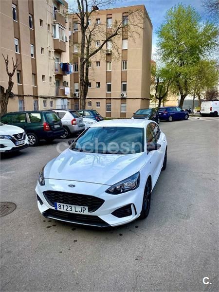 Blanco Usado 2020 Ford Focus ST-Line Berlina | 15.000 € (Buen precio) - Imagen 1/4