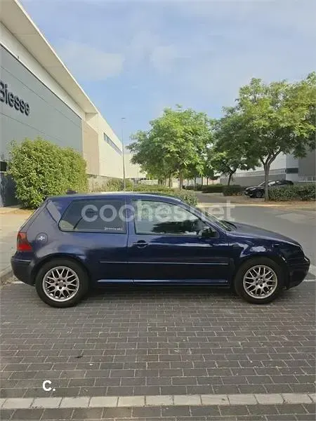 Usado VW Golf IV Highline 105 CV (77 kW) 2002 Azul Berlina