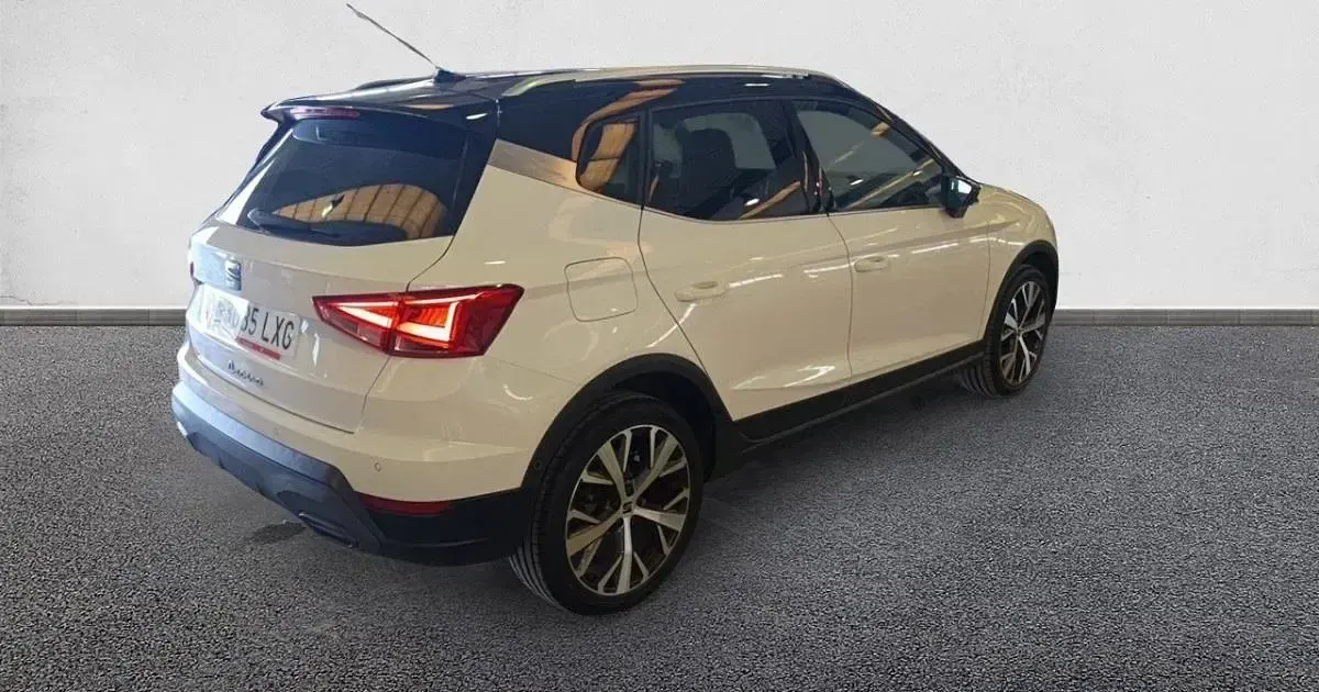 Usado Seat Arona Xperience 110 CV (80 kW) 2022 SUV