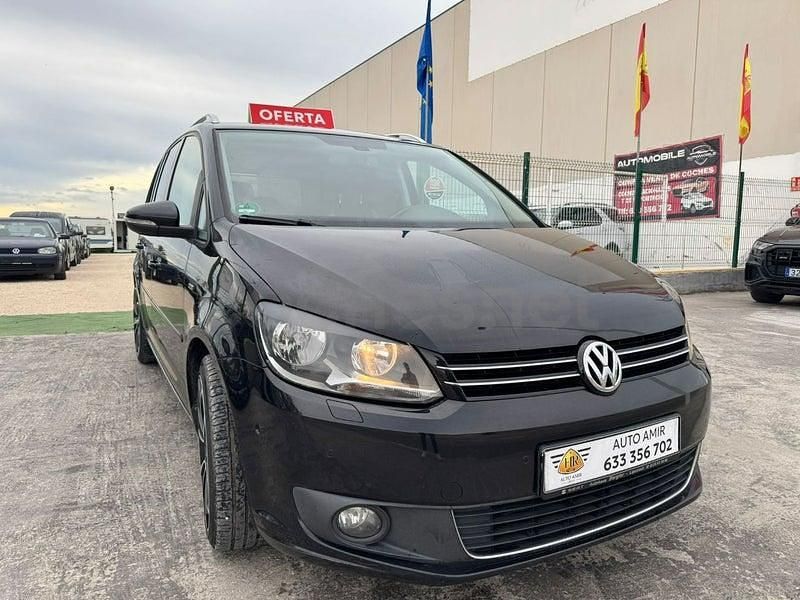 Usado VW Touran Advance 140 CV (102 kW) 2014 Negro Monovolumen