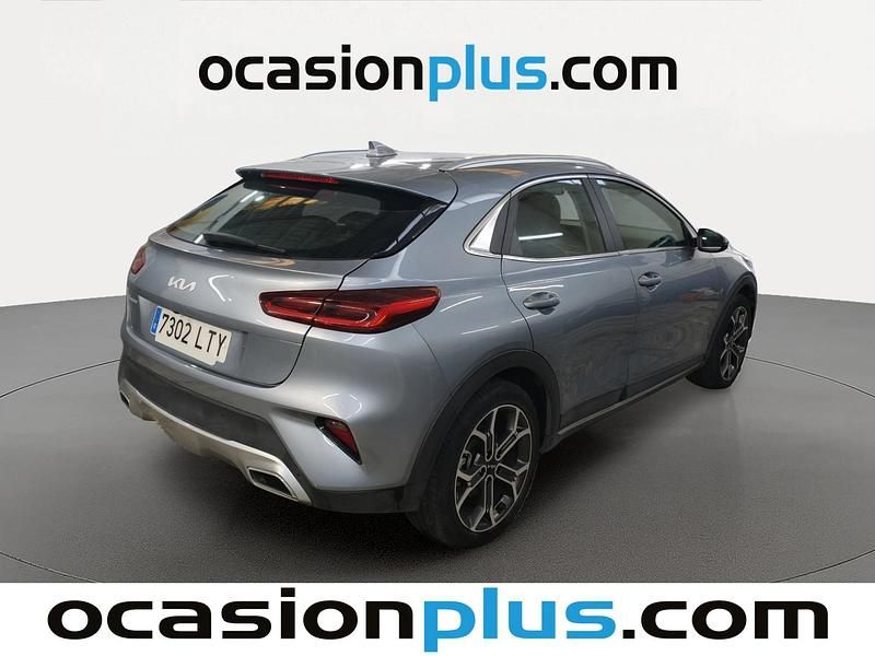 Usado Kia XCeed 120 HP (88 kW) 2021 Cinzento SUV
