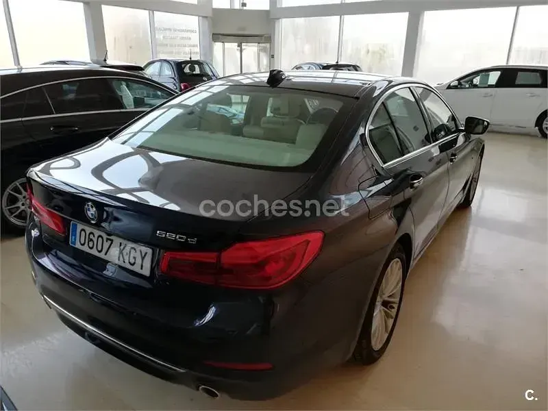 Używany BMW 520 Luxury Line 190 KM (139 kW) 2018 Niebieski Sedan/Limuzyna