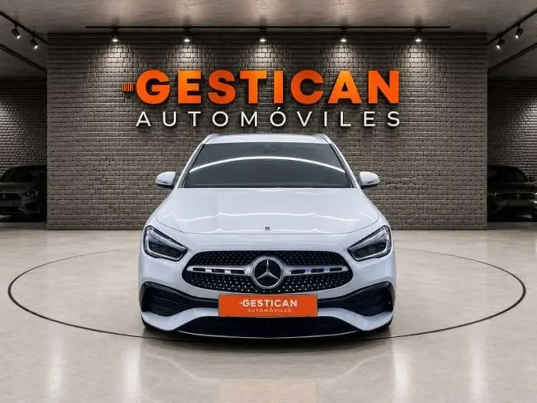 Usado Mercedes GLA250 218 CV (160 kW) 2023 Blanco SUV