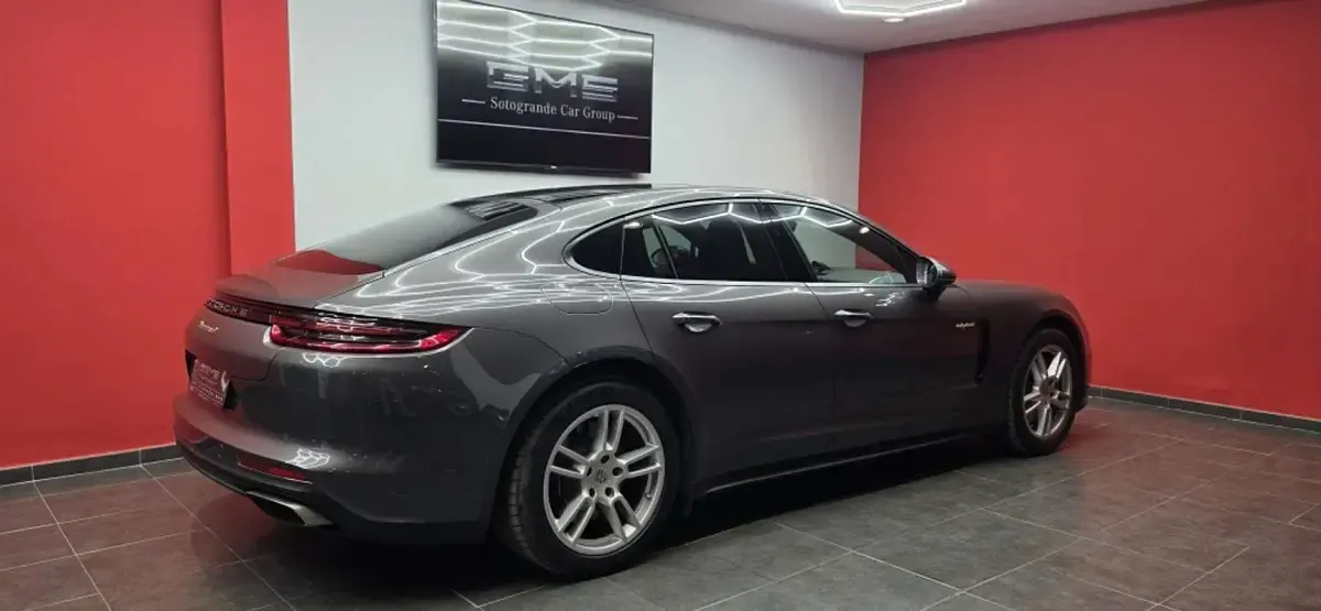 Usado Porsche Panamera 4 462 CV (339 kW) 2018 Gris Utilitario