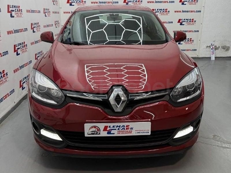 Usado Renault Mégane Bose Edition 130 CV (95 kW) 2014 Granate Berlina