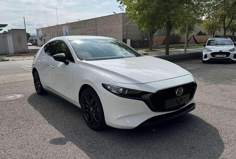 Usado Mazda 3 Homura-Line 140 CV (102 kW) 2025 Blanco Utilitario