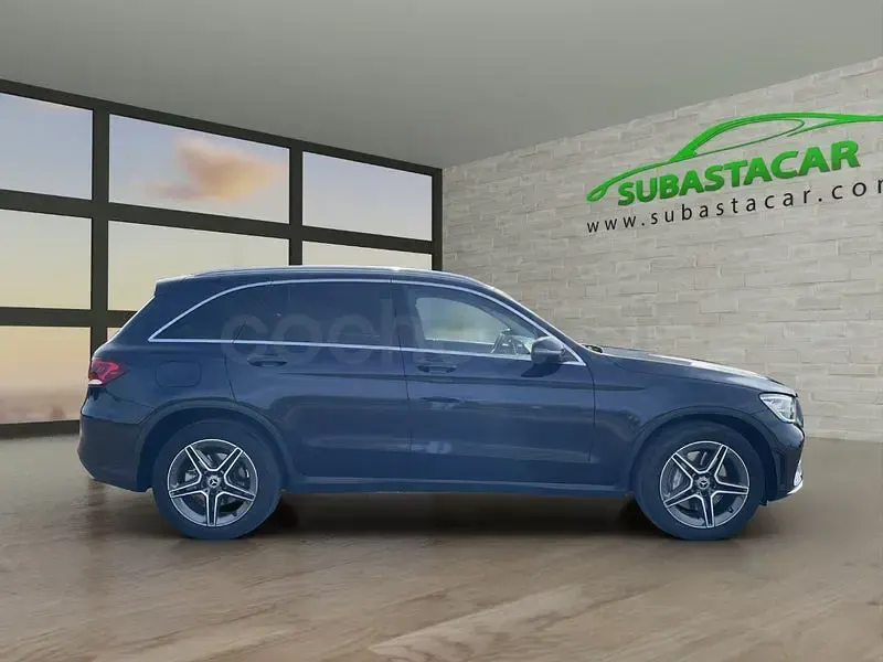 Usado Mercedes GLC220 194 HP (142 kW) 2021 Azul SUV