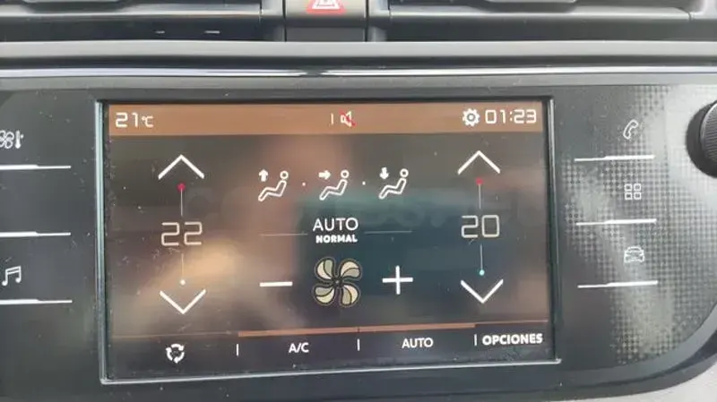 Usado Citroën C4 SpaceTourer Live 130 CV (95 kW) 2020 Gris / plata Monovolumen