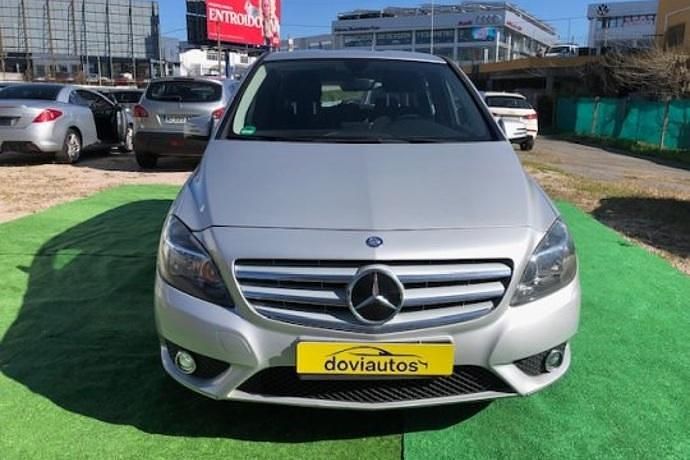 Usado Mercedes B180 122 CV (89 kW) 2014 Monovolumen
