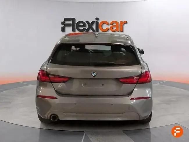 Usado BMW 116 116 HP (85 kW) 2022 Cinzento Citadino