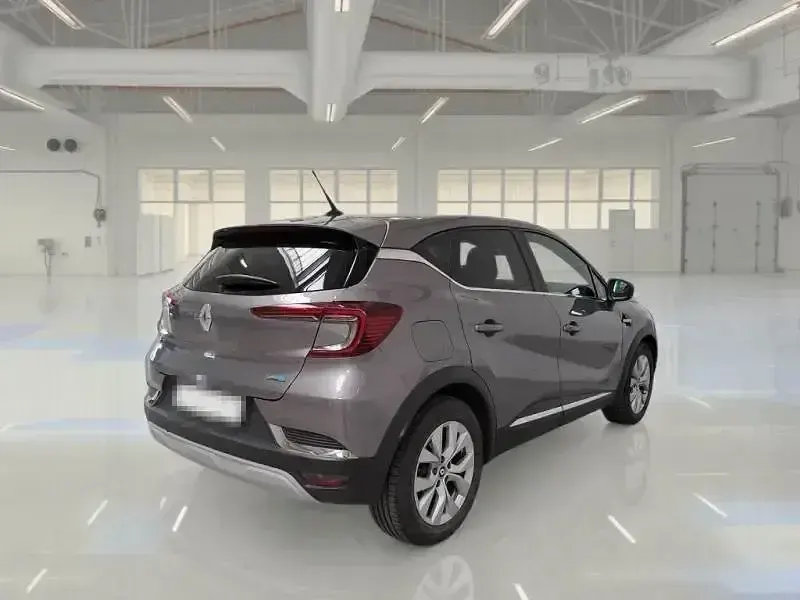 Usado Renault Captur Intens 145 CV (106 kW) 2022 Gris SUV