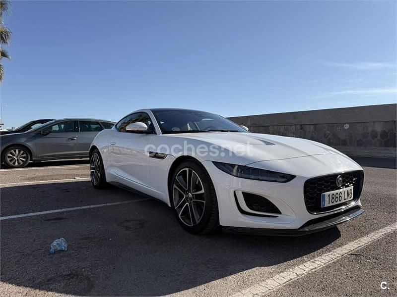 Usado Jaguar F-Type R-Dynamic 300 CV (220 kW) 2021 Blanco Coupe