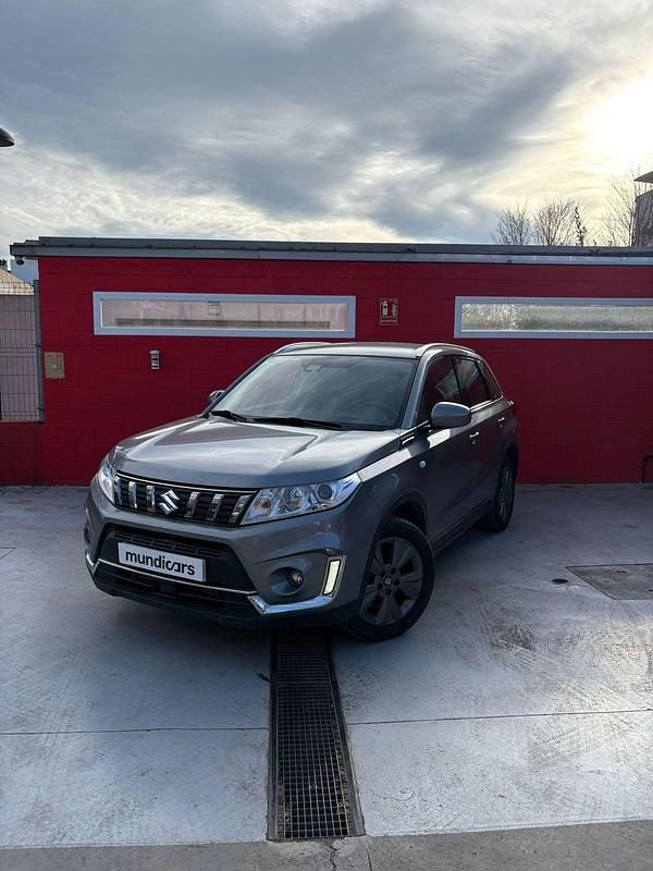 Usado Suzuki Vitara 111 CV (81 kW) 2019 Gris SUV