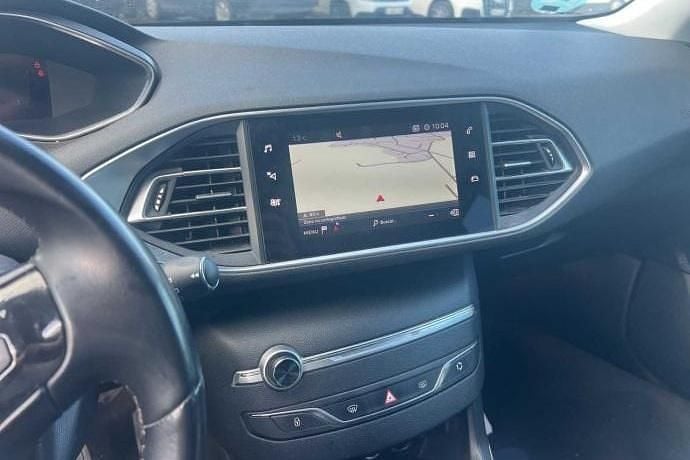 Usado Peugeot 308 Allure 130 CV (95 kW) 2021