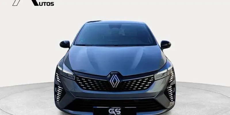 Usado Renault Clio Techno 90 CV (66 kW) 2025 Gris Utilitario
