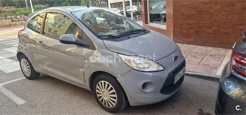 Usado Ford Ka 69 CV (50 kW) 2015 Blanco Berlina
