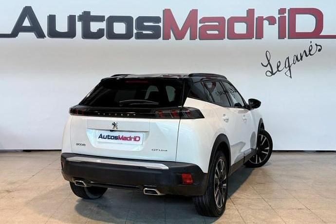 Usado Peugeot 2008 GT-line 131 CV (96 kW) 2020 Blanco SUV