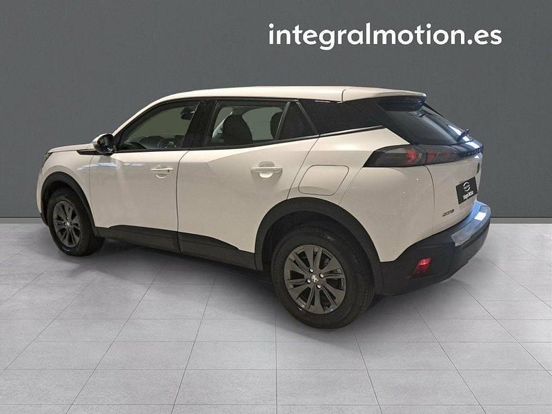 Usado Peugeot 2008 Active 110 CV (80 kW) 2021 Blanco SUV