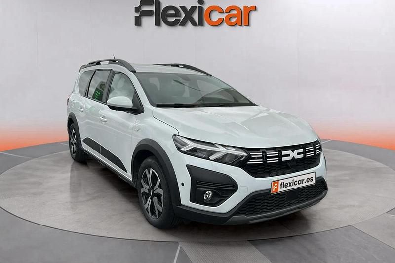 Usado Dacia Jogger Expression 110 CV (80 kW) 2023 Blanco Monovolumen