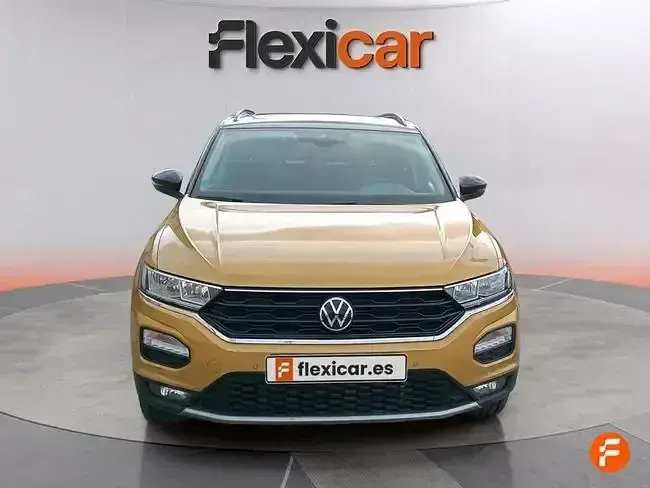 Usado VW T-Roc Advance 115 CV (84 kW) 2021 Amarillo SUV