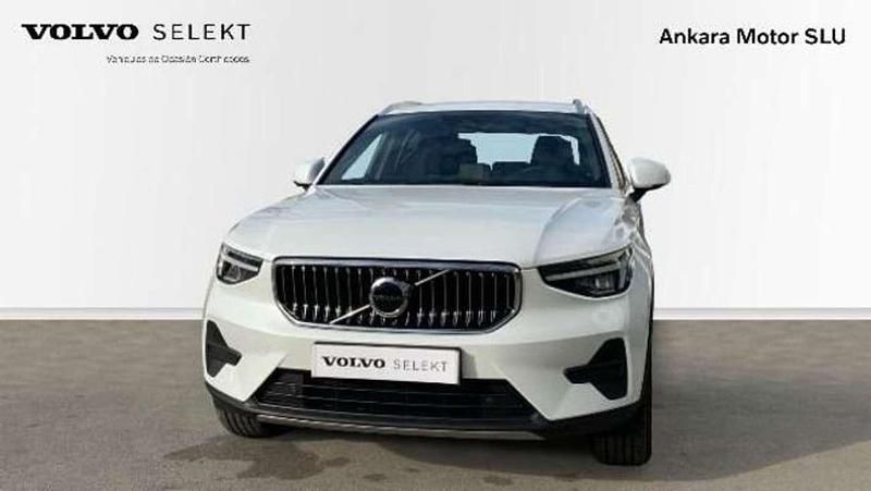 Usado Volvo XC40 Core 203 CV (149 kW) 2023 Blanco SUV