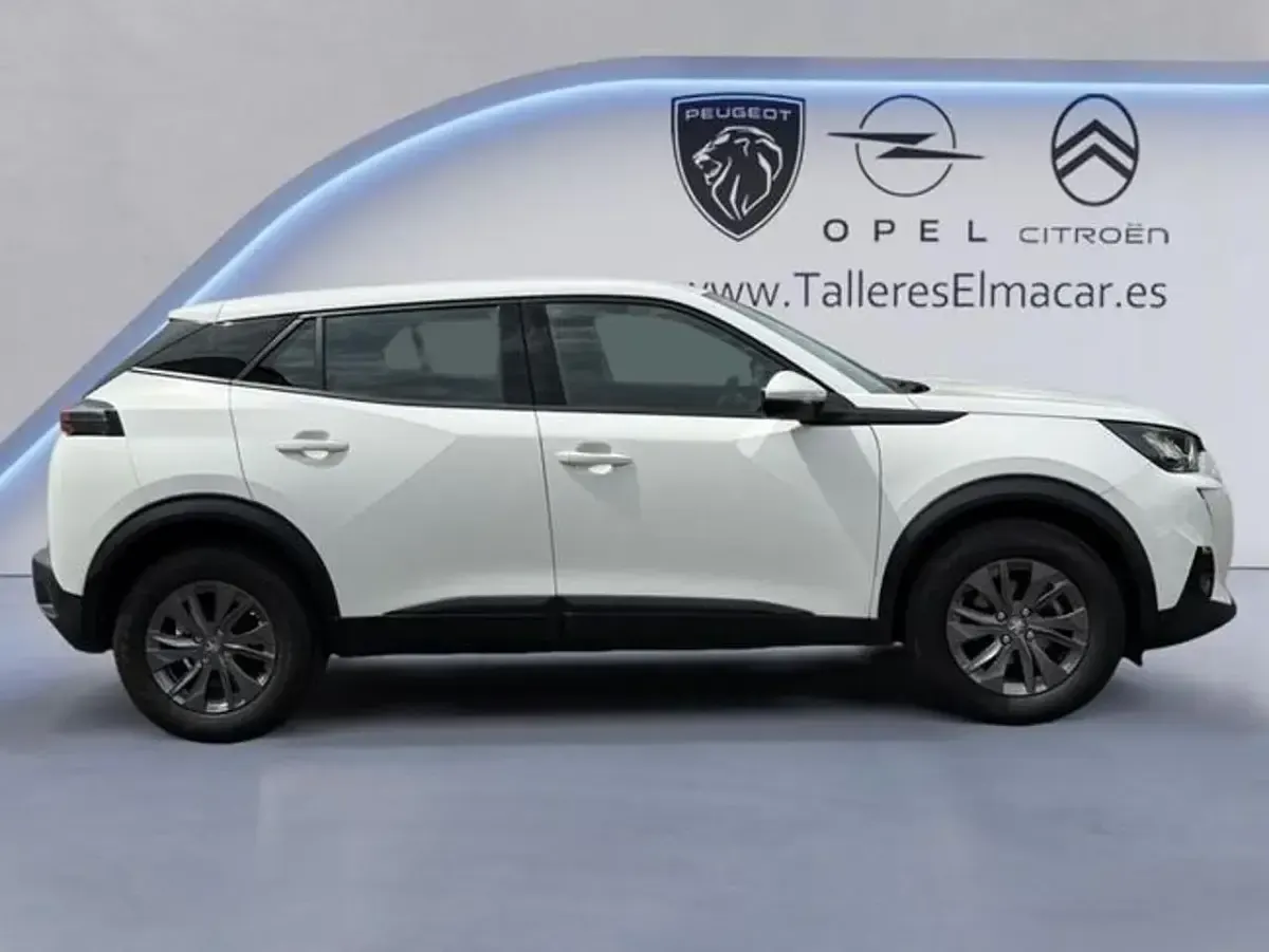 Usado Peugeot 2008 Active 110 CV (80 kW) 2022 Blanco SUV