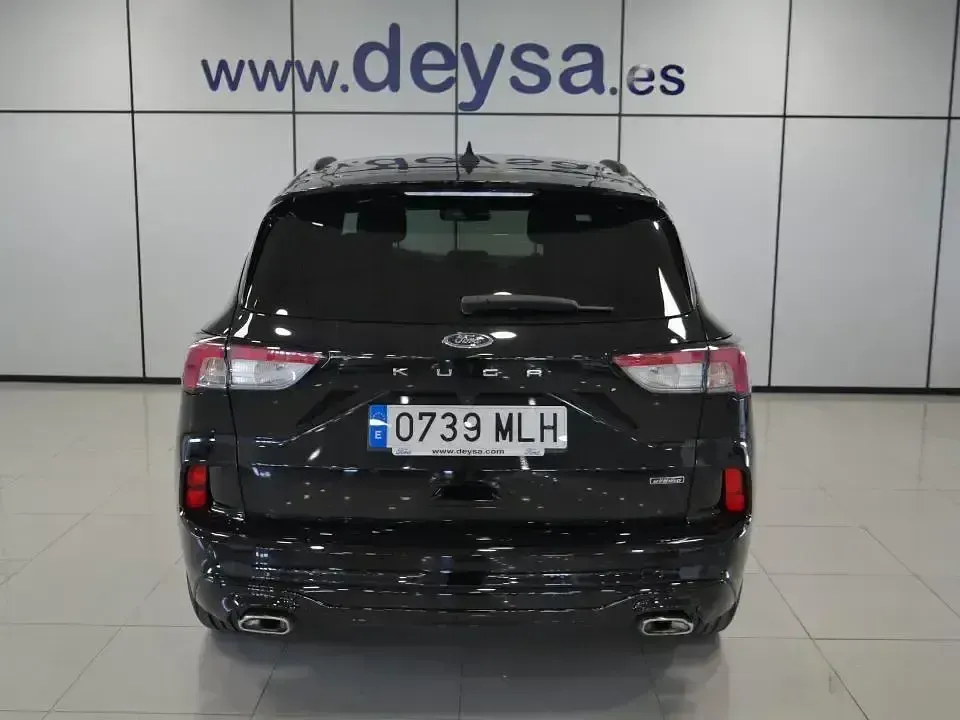 Usado Ford Kuga ST-Line 225 CV (165 kW) 2023 Negro SUV