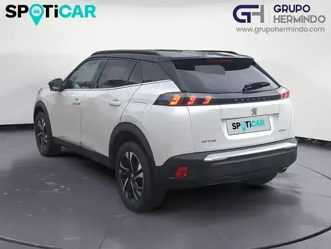 Usado Peugeot 2008 GT-line 130 CV (95 kW) 2020 Blanco SUV