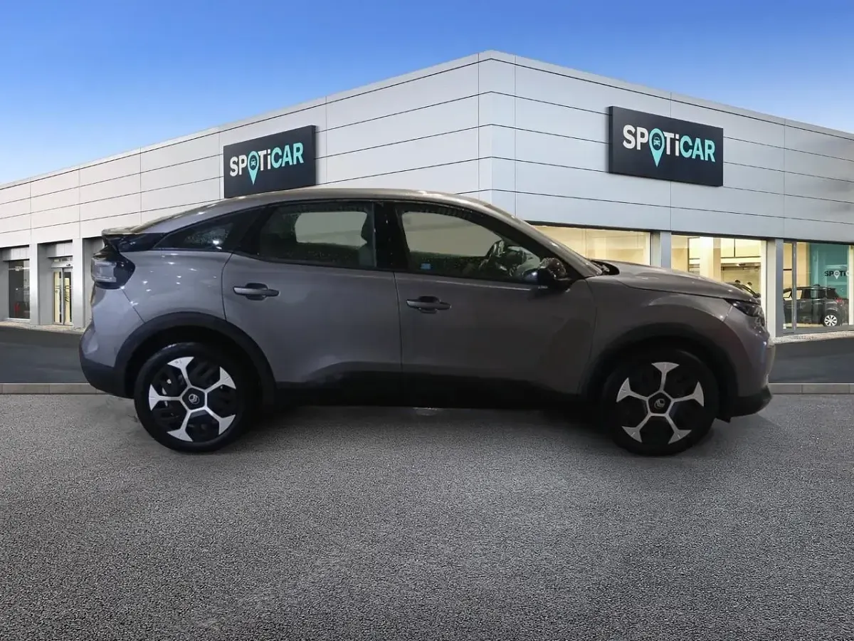 Usado Citroën C4 145 CV (106 kW) 2025 Gris SUV