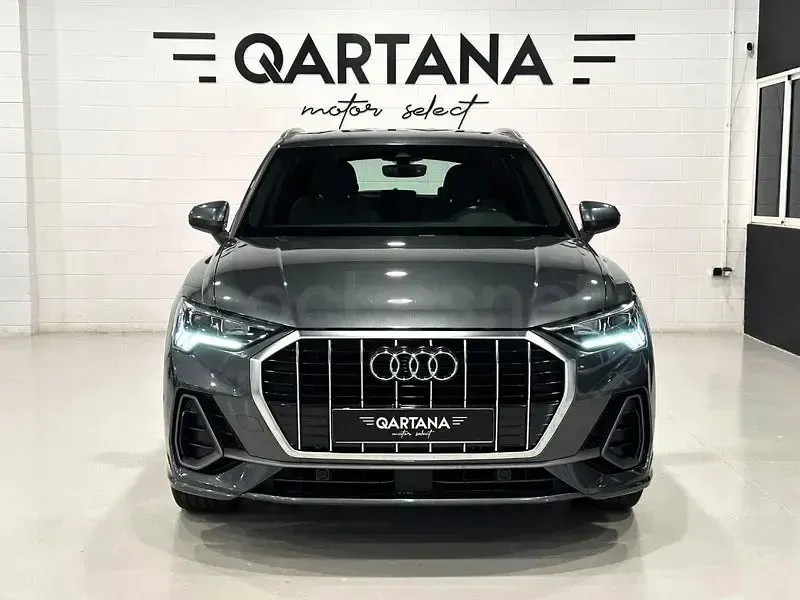 Begagnad Audi Q3 S-Line 150 HK (110 kW) 2023 Grå SUV