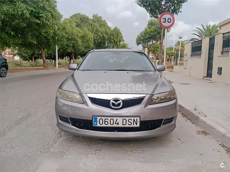 Usado Mazda 6 Active 120 CV (88 kW) 2006 Gris / plata Berlina