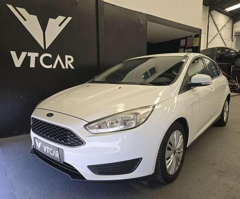 Blanco Usado 2016 Ford Focus Business Edition Utilitario | 7990 € (Super precio) - Imagen 1/4