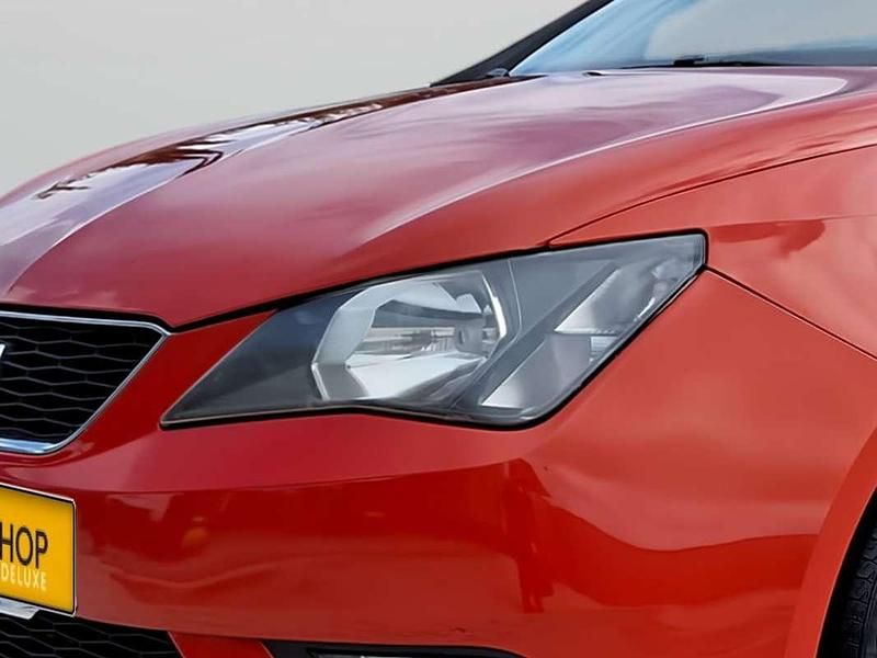 Usado Seat Ibiza Style 95 CV (69 kW) 2016 Rojo Berlina