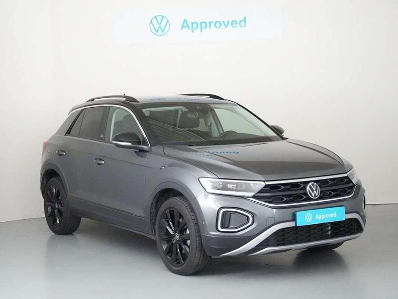 Usado VW T-Roc Life 116 CV (85 kW) 2024 Gris SUV