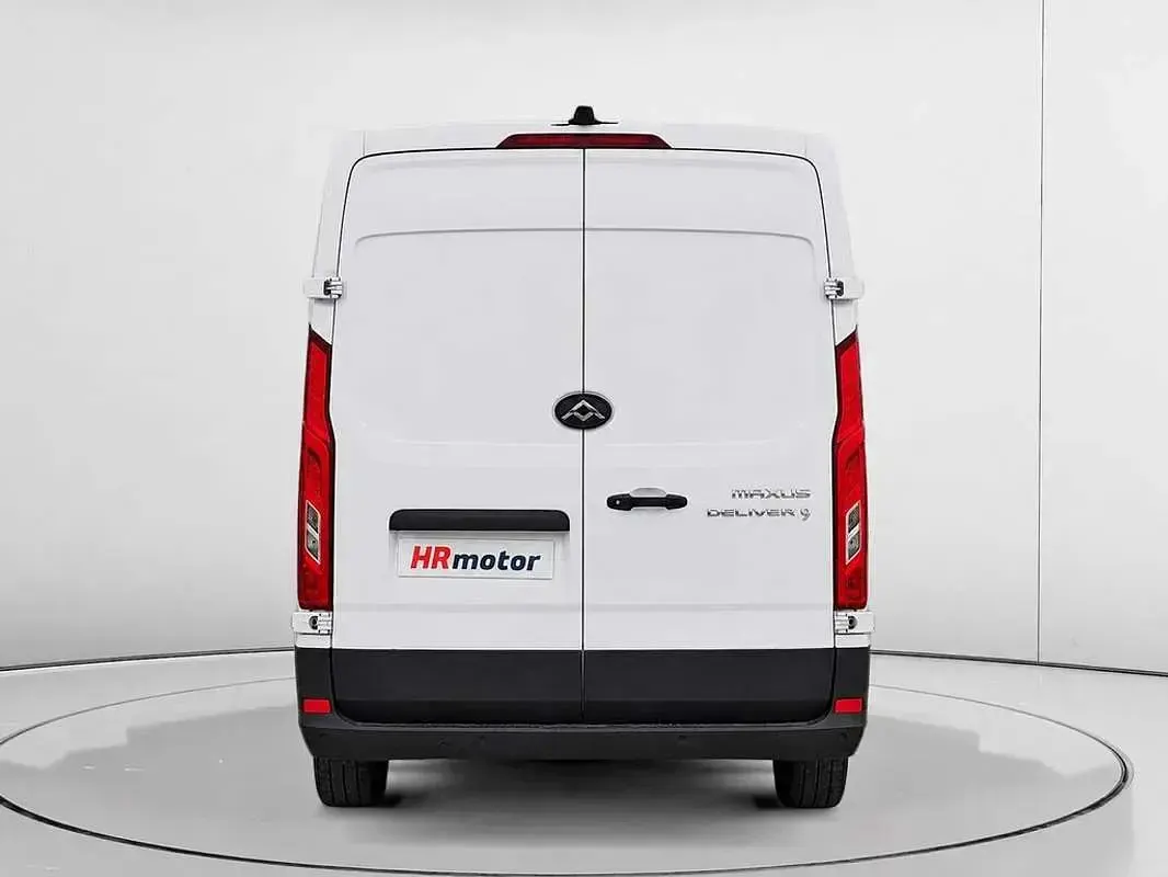 Usado Maxus V90 204 CV (150 kW) 2023 Blanco Van