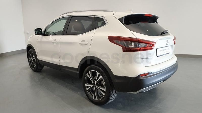 Usado Nissan Qashqai N-Connecta 110 CV (80 kW) 2018 Sapporo white (sólido) SUV