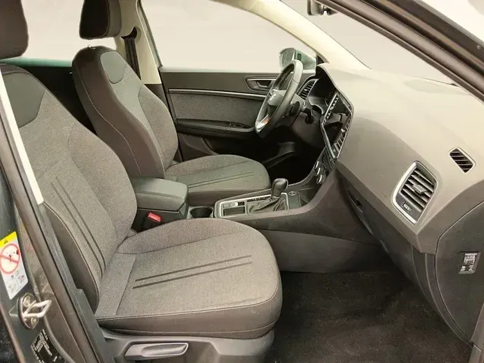 Usado Seat Ateca Style 150 CV (110 kW) 2025 Gris SUV
