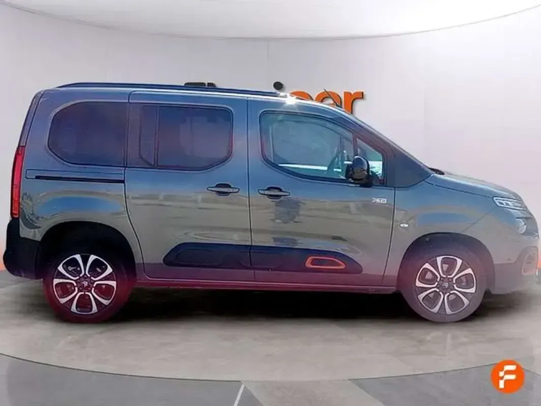 Usado Citroën Berlingo 131 CV (96 kW) 2023 Gris Monovolumen
