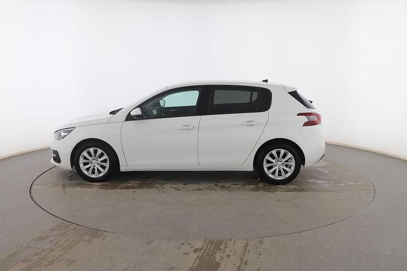 Usado Peugeot 308 Style 110 CV (80 kW) 2019 Blanco Berlina