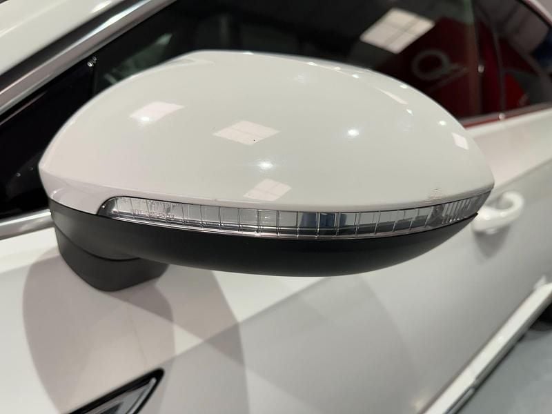 Usado VW Arteon R-line 150 CV (110 kW) 2020 Blanco