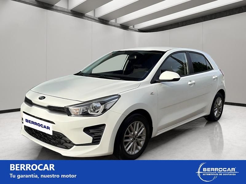 Usado Kia Rio 84 CV (61 kW) 2021 Blanco