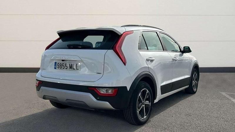 Usado Kia Niro 143 CV (105 kW) 2023 Blanco SUV