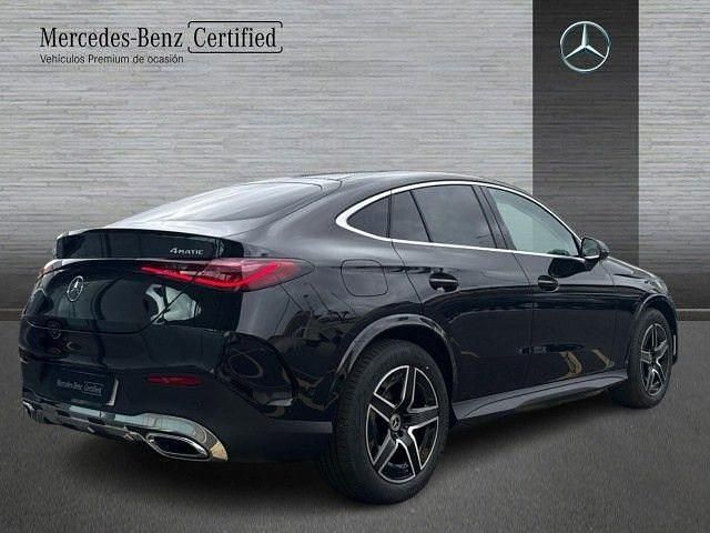 Usado Mercedes GLC220 AMG line 197 CV (144 kW) 2025 Negro obsidiana Coupe