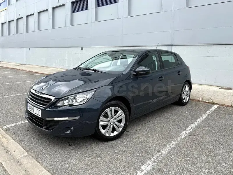 Usado Peugeot 308 Allure 155 CV (114 kW) 2015 Negro Berlina