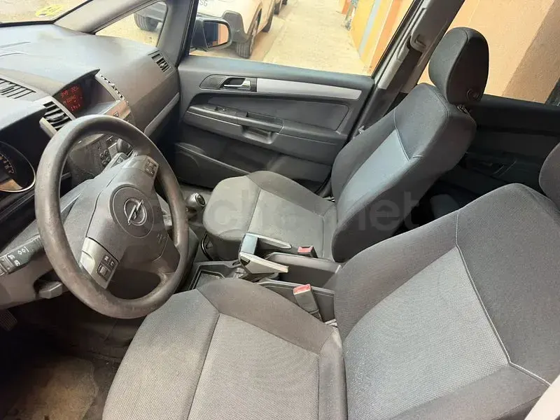 Usado Opel Zafira Cosmo 120 CV (88 kW) 2007 Beige Monovolumen
