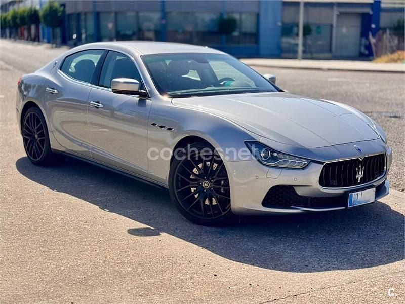 Gris / plata Usado 2016 Maserati Ghibli Coupe | 39.500 € (Precio justo) - Imagen 1/4