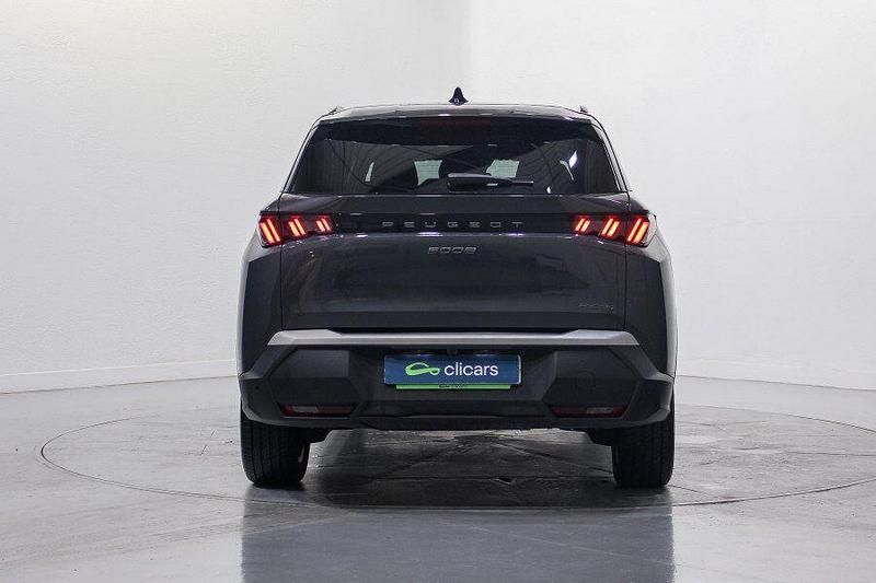Usado Peugeot 5008 Allure 136 CV (100 kW) 2025 Gris SUV