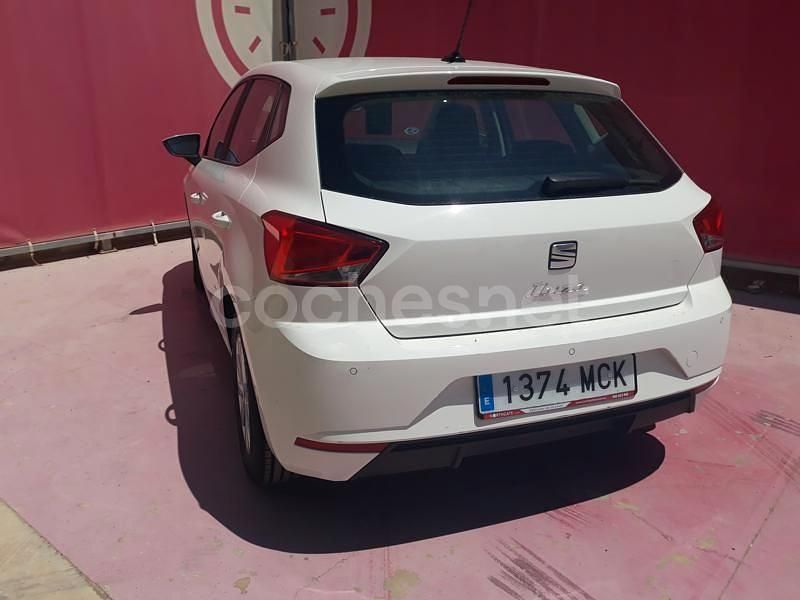 Usado Seat Ibiza Reference 80 CV (58 kW) 2023 Blanco Berlina