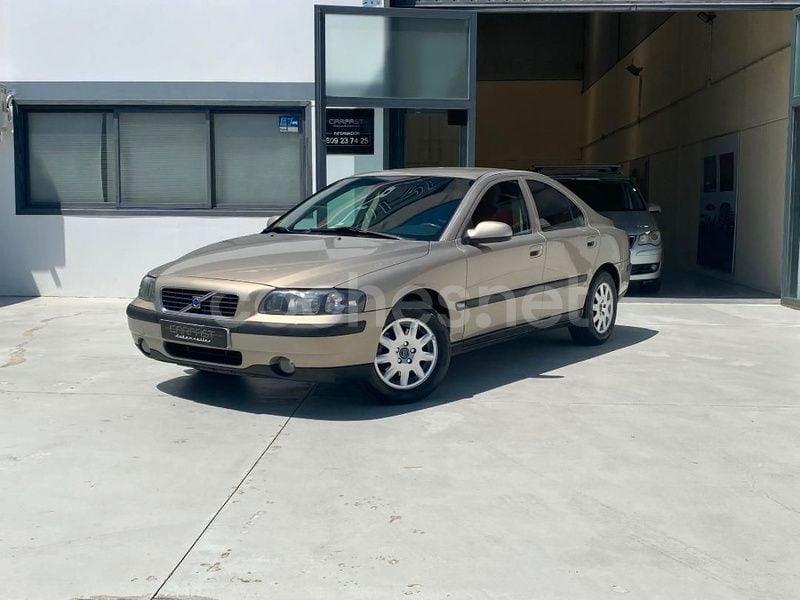 Beige Usado 2002 Volvo S60 Berlina | 2490 € (Precio justo) - Imagen 1/4